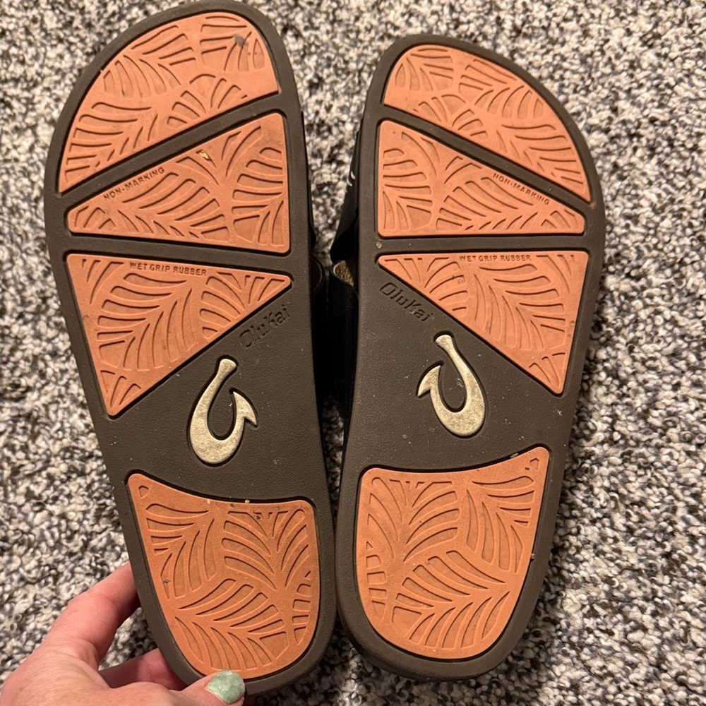 Black Slip-On Cross Strap Sandals - Picture 2 of 2
